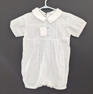 Vintage one piece w embroidered Peter Pan collar